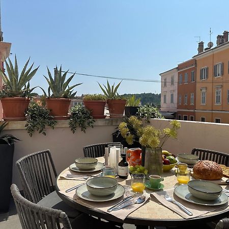 5C Luxury Apartment Ровин Екстериор снимка